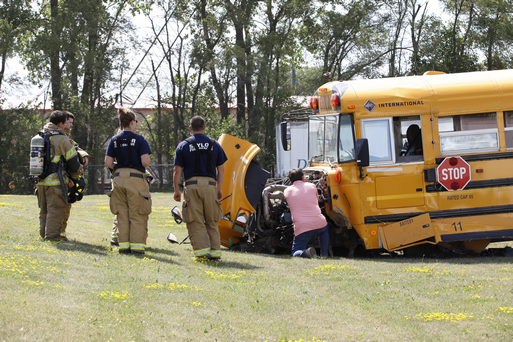 <p>613&nbsp;Bus Crash Demonstration Left Side View 5</p>